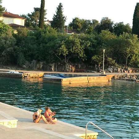 Aquamarin, Blizu Mora S Pogledom Na More, 4 Do 6 Osoba *