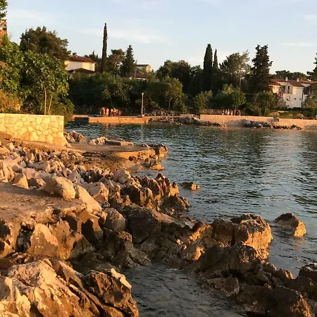 Aquamarin, Blizu Mora S Pogledom Na More, 4 Do 6 Osoba * Malinska